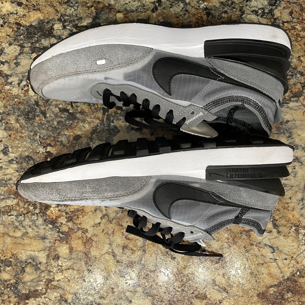 Nike Men’s Waffle One SE Gray Fog Black White, Sz 7.5